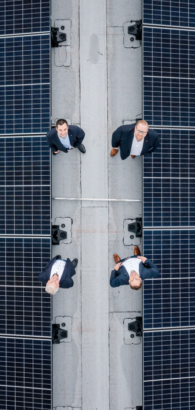 Photovoltaik Anlagen Dachbau Impressionen Nachhaltigkeit CO2 neutral Machacek Baustoffhandel