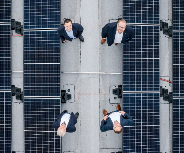 Photovoltaik Anlagen Dachbau Impressionen Nachhaltigkeit CO2 neutral Machacek Baustoffhandel