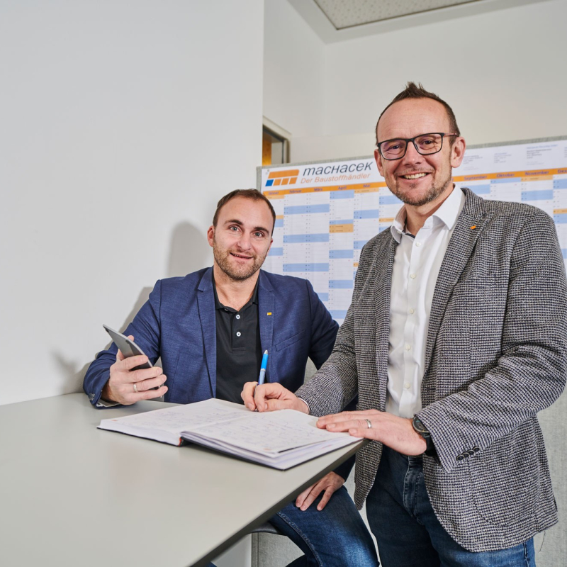 Hochbau Schiestl und Michael Mitarbeiter Impressionen Machacek Baustoffhandel