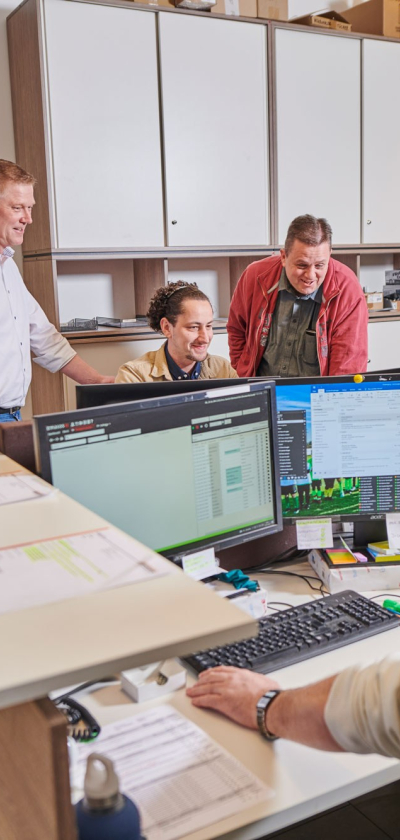 Logistik Mitarbeiter Disposition Impressionen Machacek Baustoffhandel